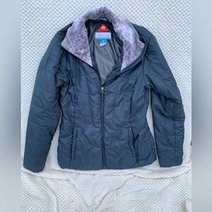 Columbia Women's Black Puffy Jacket with Light Gray Faux Fur Lining